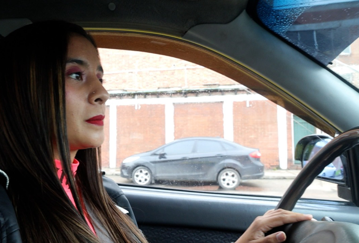 Mujer al volante
